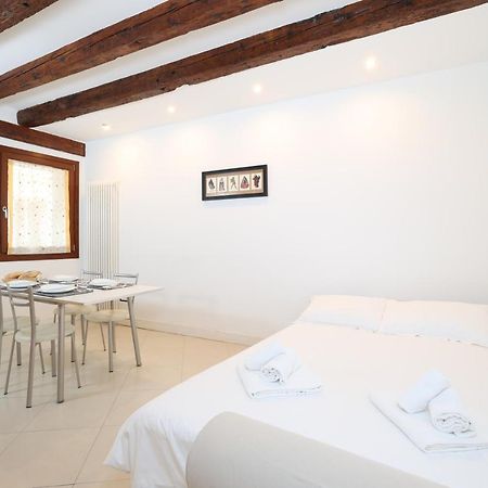 Bricola Biennale Apartments Venise Extérieur photo