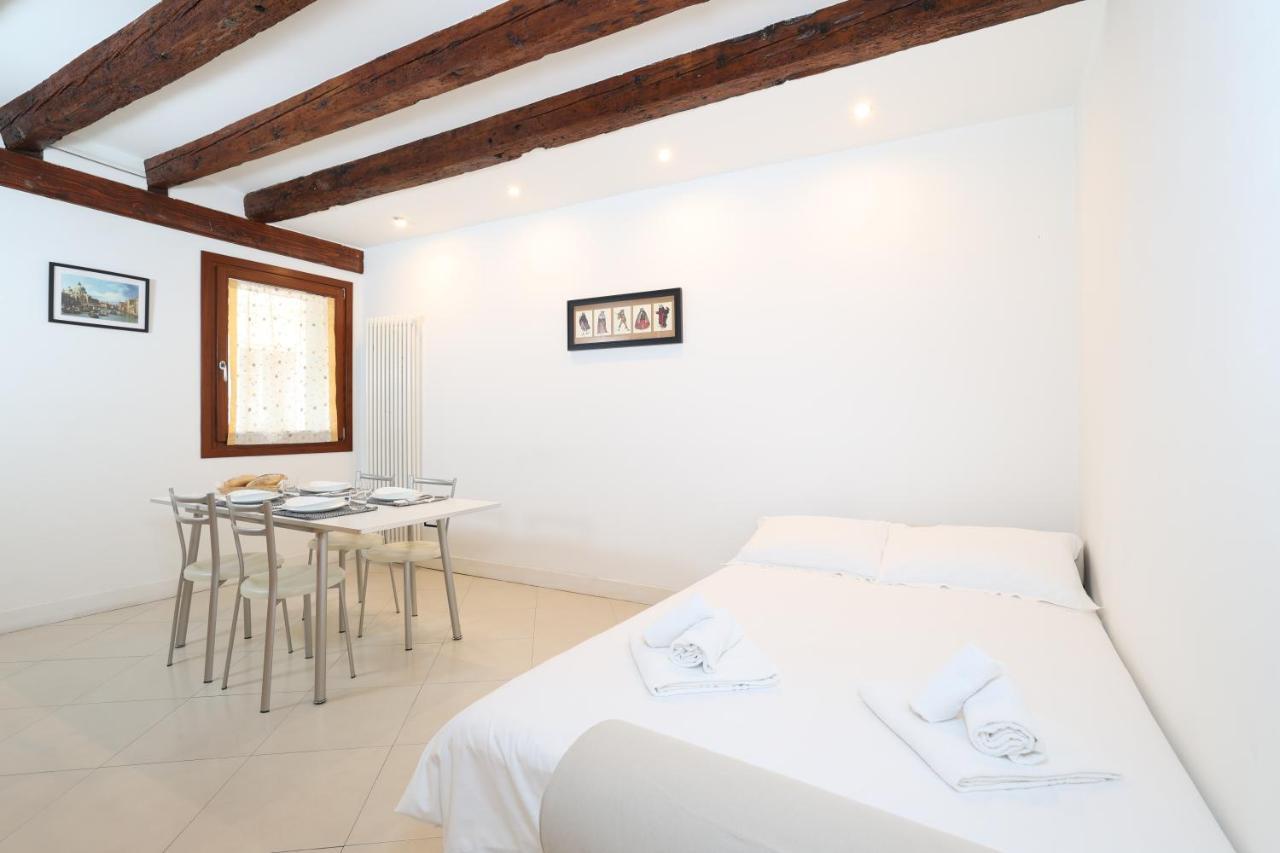 Bricola Biennale Apartments Venise Extérieur photo